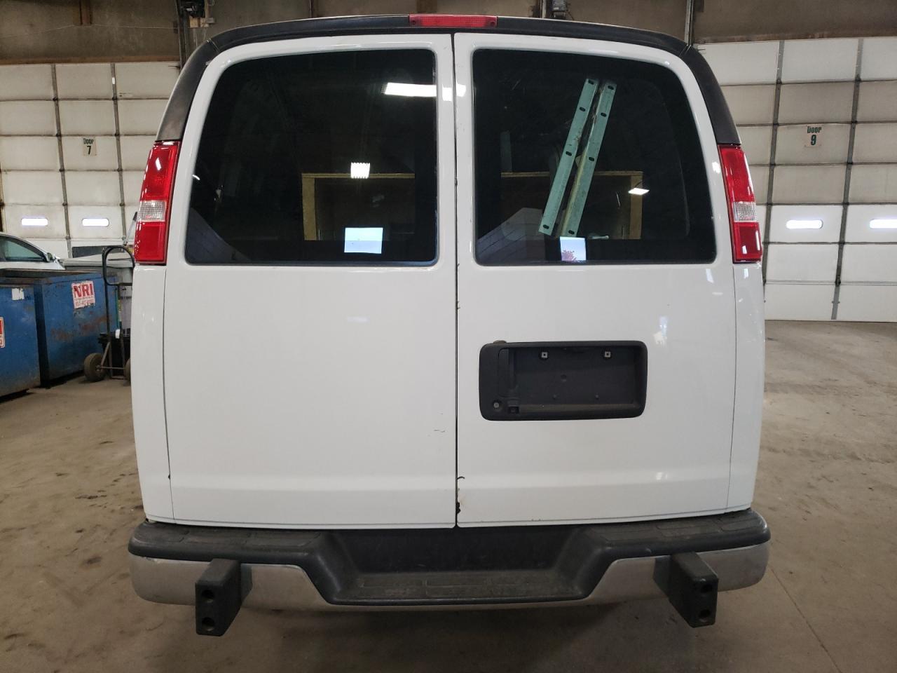 2020 GMC Savana G2500 - Фото 6