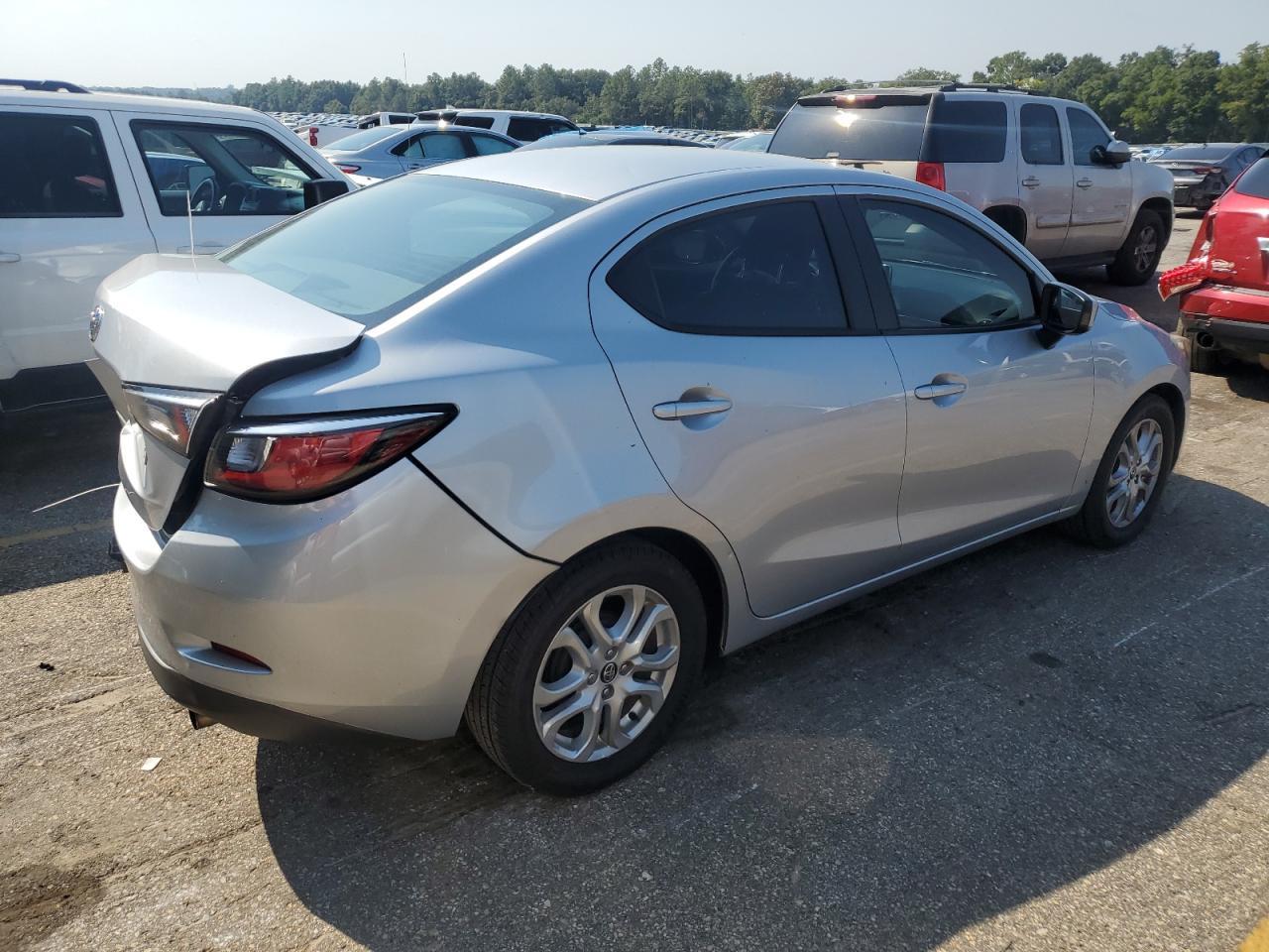 2018 Toyota Yaris Ia - Image 3