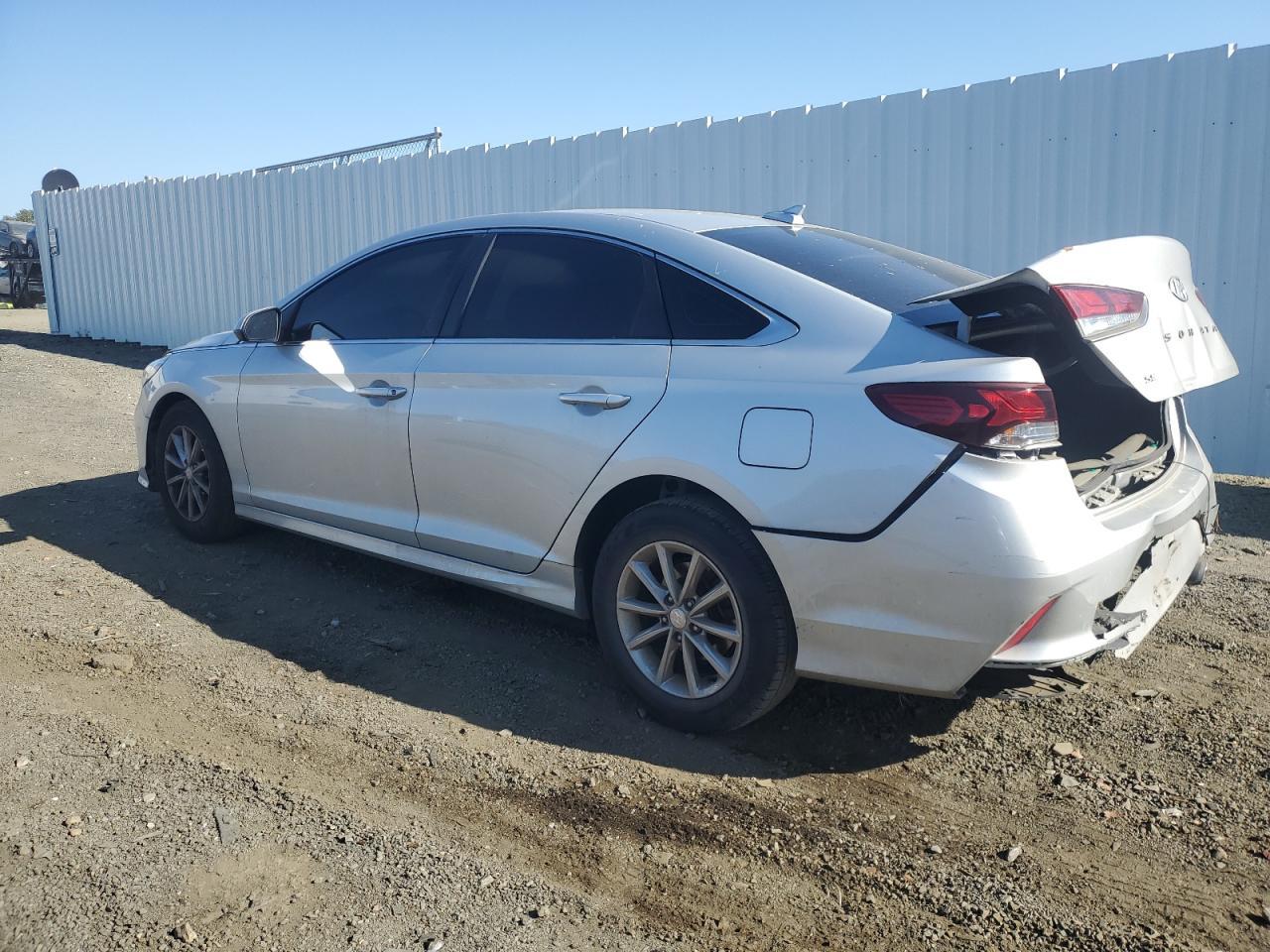 2019 Hyundai Sonata Se - Фото 2
