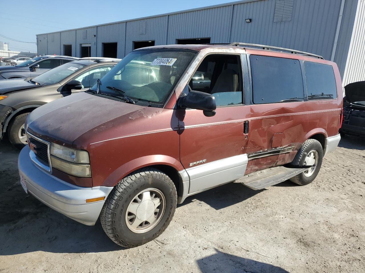 2000 GMC Safari Xt