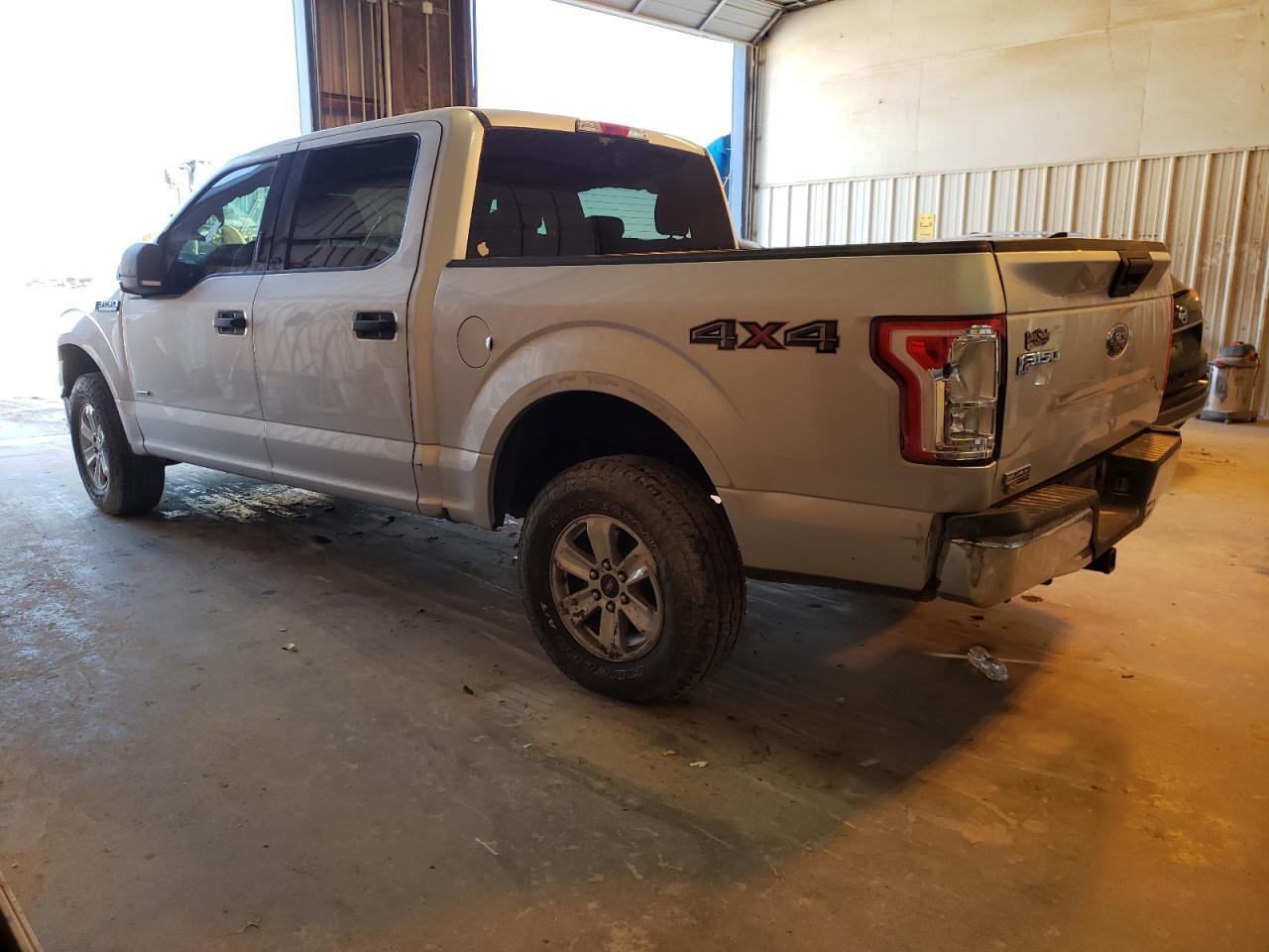 2015 Ford F150 Supercrew - Фото 2