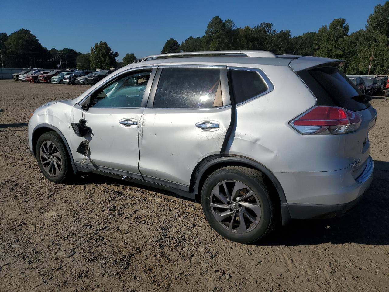 2016 Nissan Rogue S - Image 2
