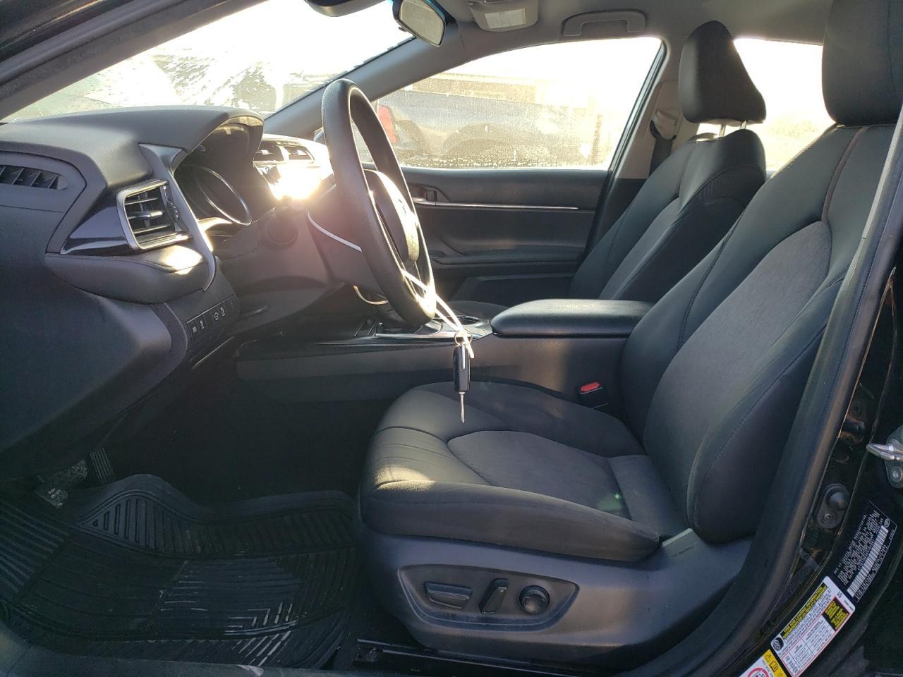 2019 Toyota Camry L - Фото 7