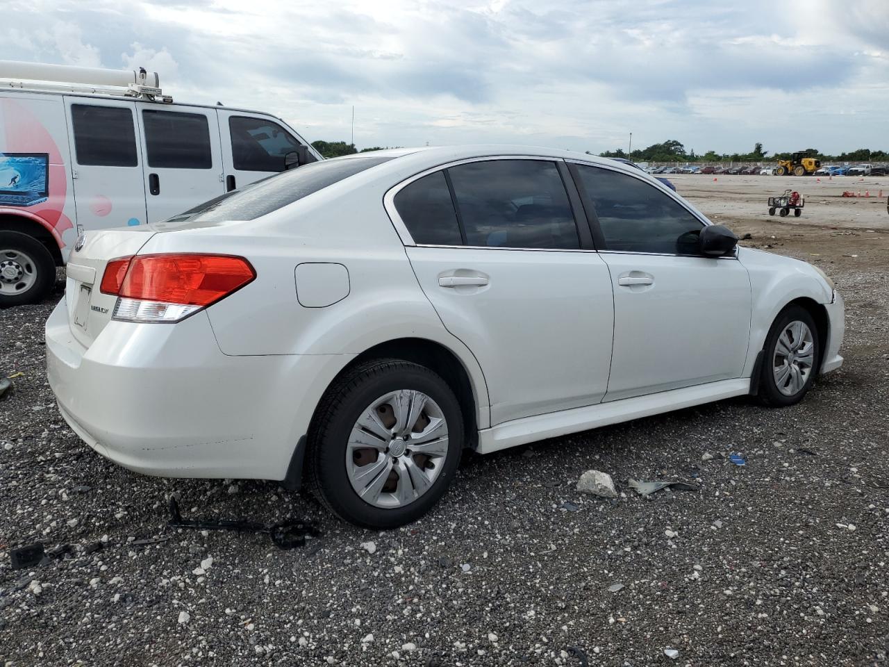 2013 Subaru Legacy 2.5I - Image 3