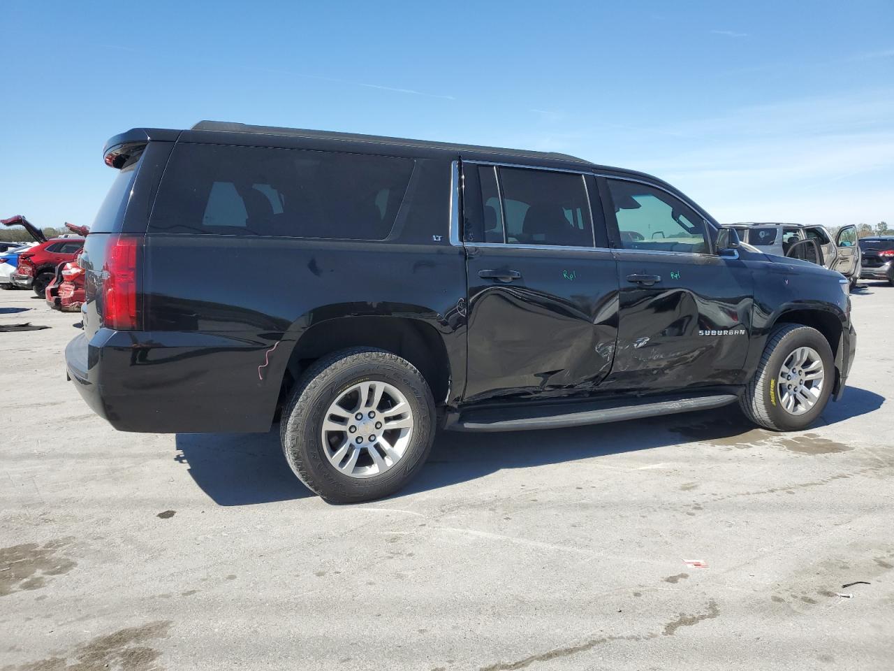 2018 Chevrolet Suburban K1500 Lt - Image 3