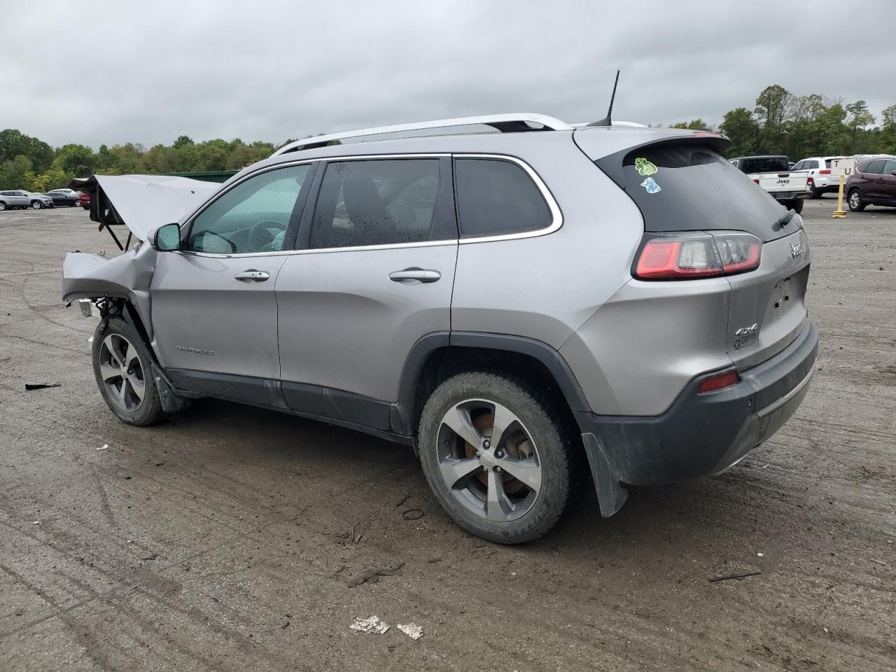 2019 Jeep Cherokee - Фото 2
