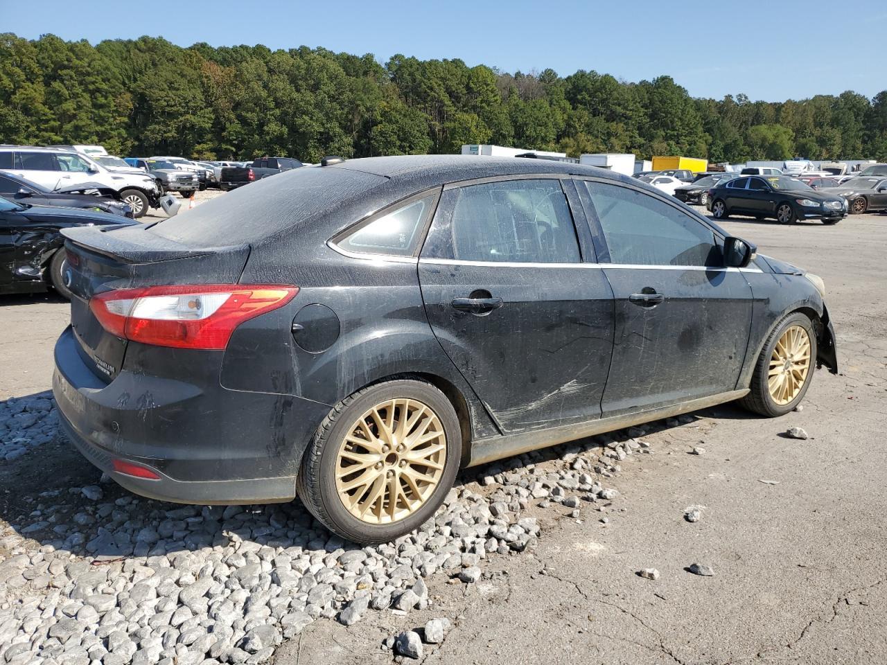2014 Ford Focus Titanium - Image 3