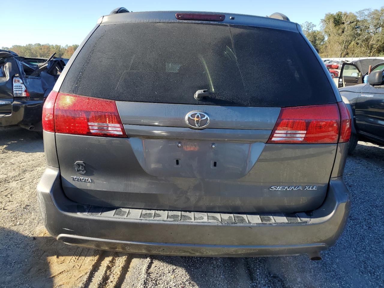 2004 Toyota Sienna Xle - Фото 6