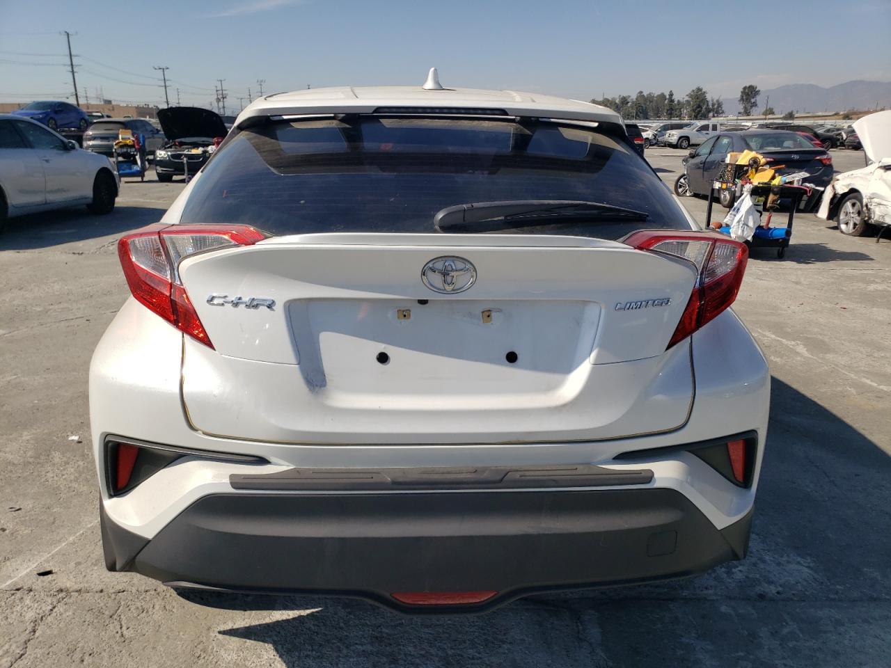 2022 Toyota C-Hr Xle - Фото 6