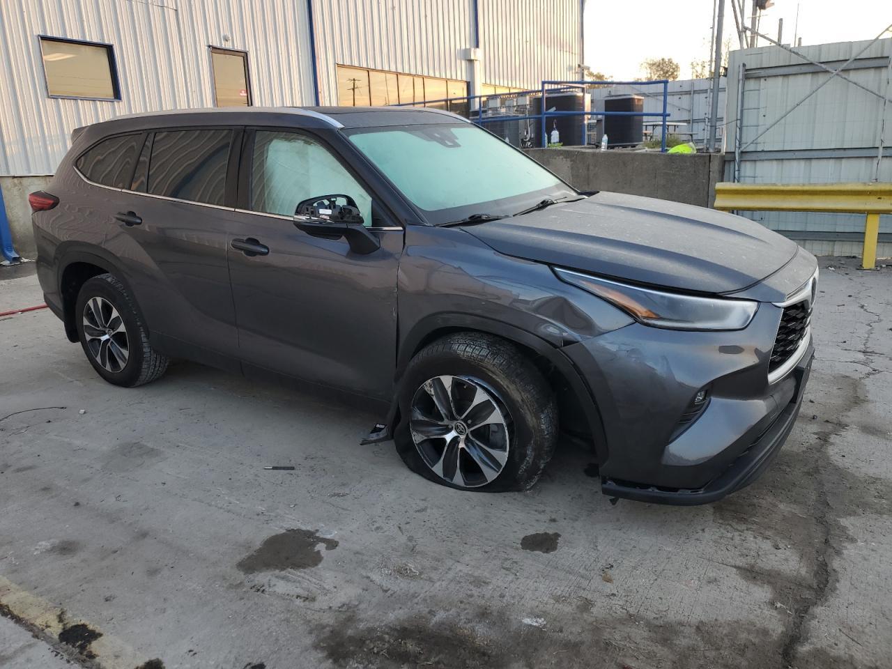 2021 Toyota Highlander Xle - Фото 4