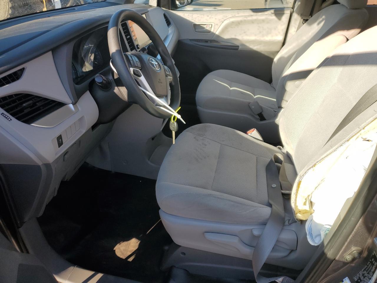 2020 Toyota Sienna L 7-Passenger - Image 7