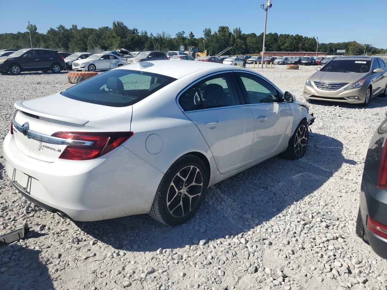 2017 Buick Regal Sport Touring - Фото 3