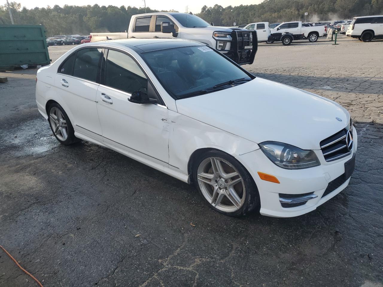 2014 Mercedes-Benz C 300 4Matic - Image 4