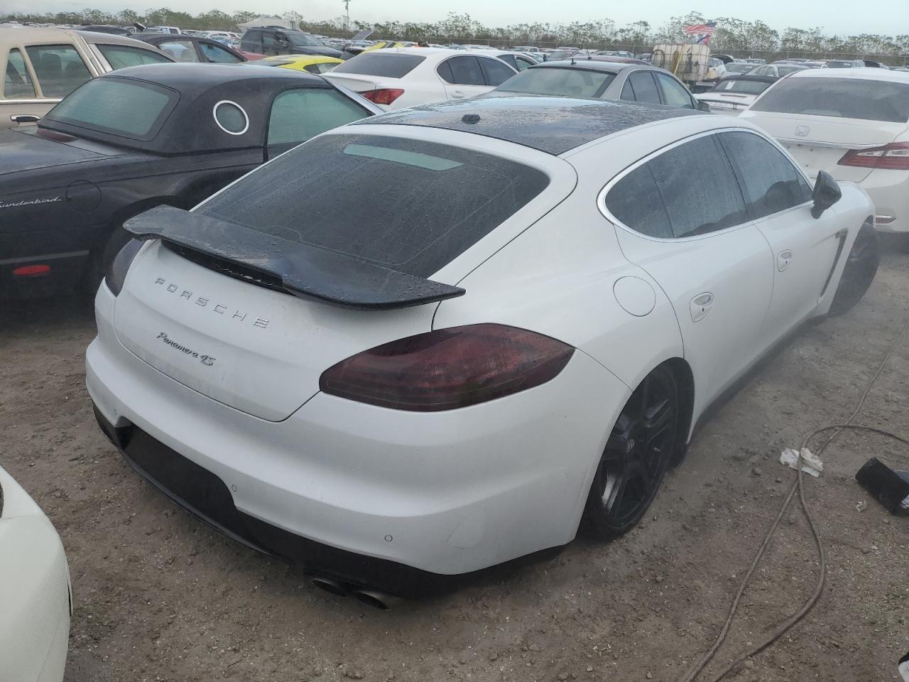 2016 Porsche Panamera S - Image 3