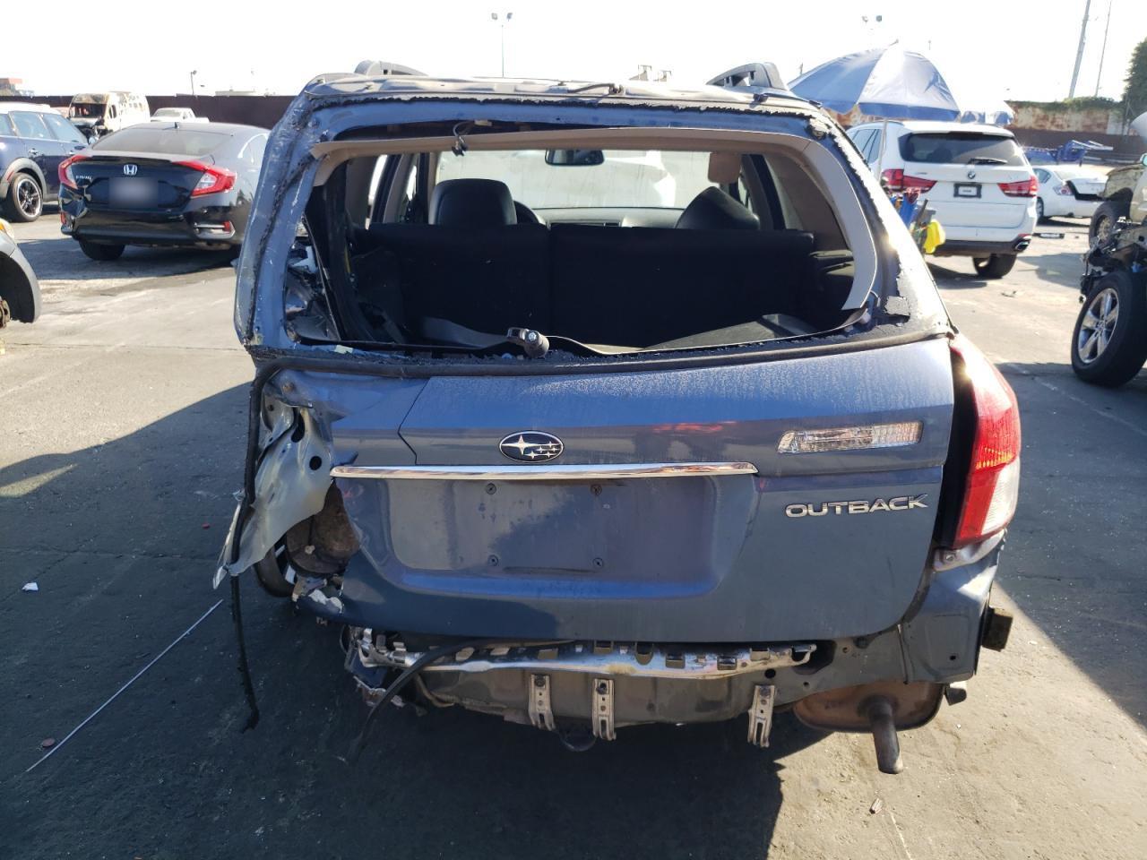 2009 Subaru Outback 2.5I Limited - Image 6