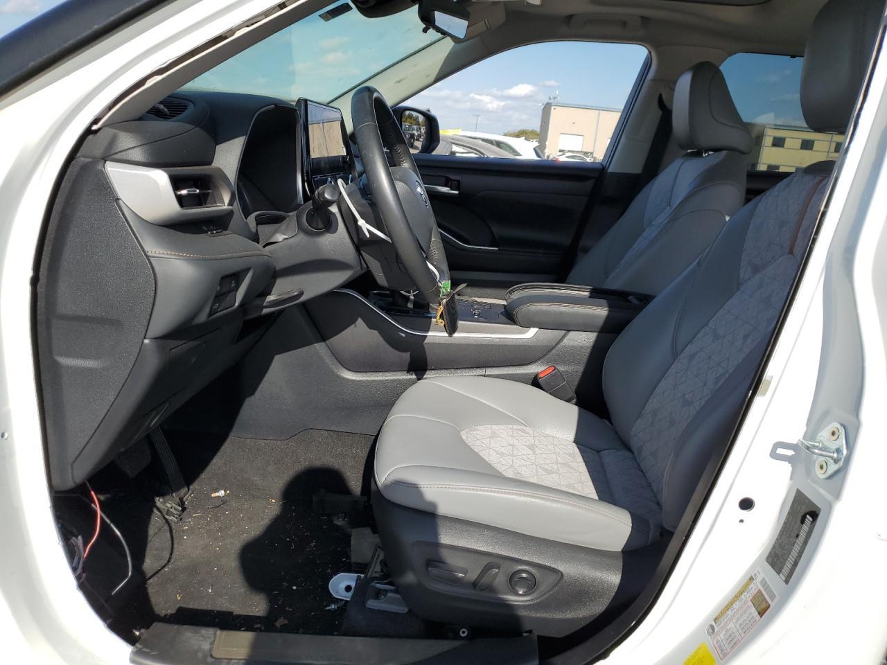 2023 Toyota Highlander Hybrid Bronze Edition - Фото 7