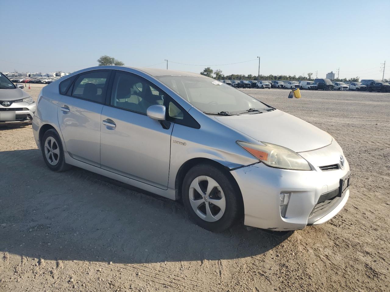 2013 Toyota Prius - Фото 4