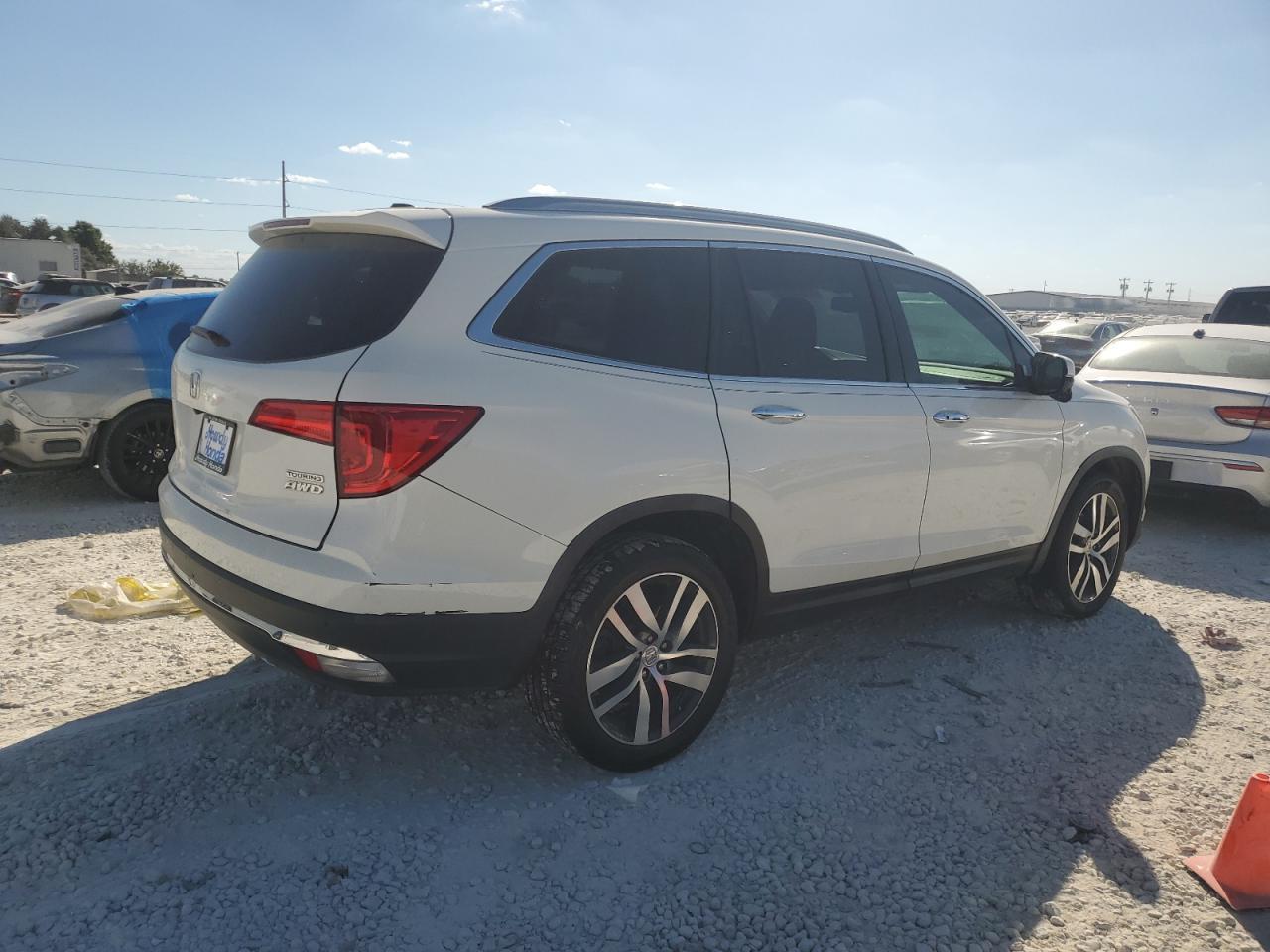 2017 Honda Pilot Touring - Фото 3