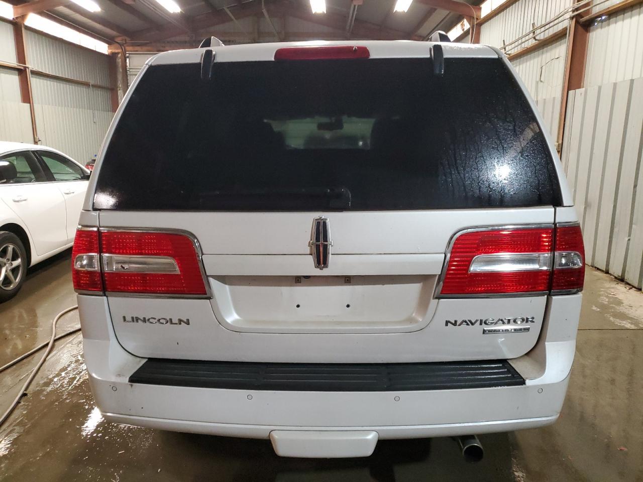 2011 Lincoln Navigator - Фото 6