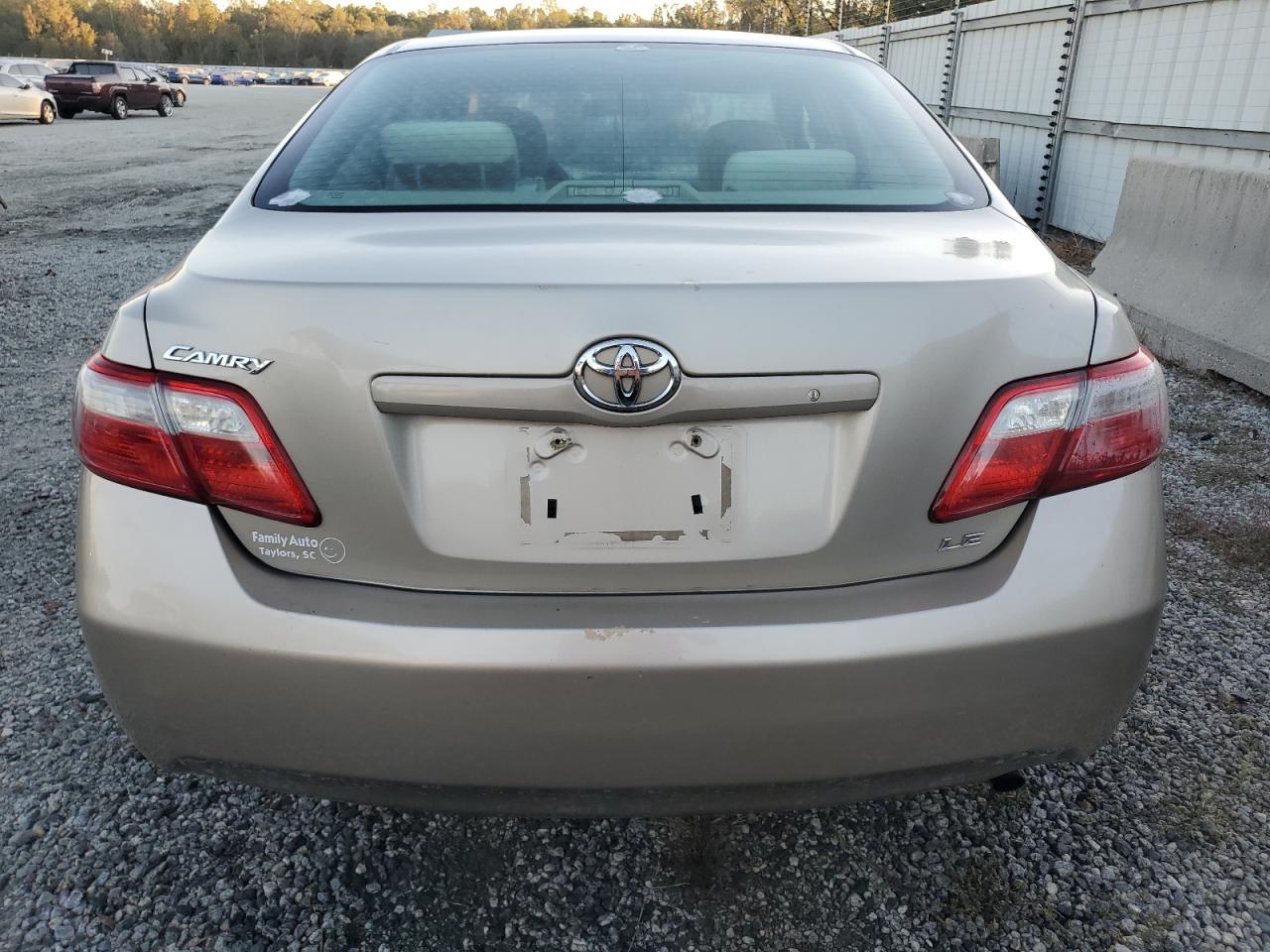 2008 Toyota Camry Le - Фото 6