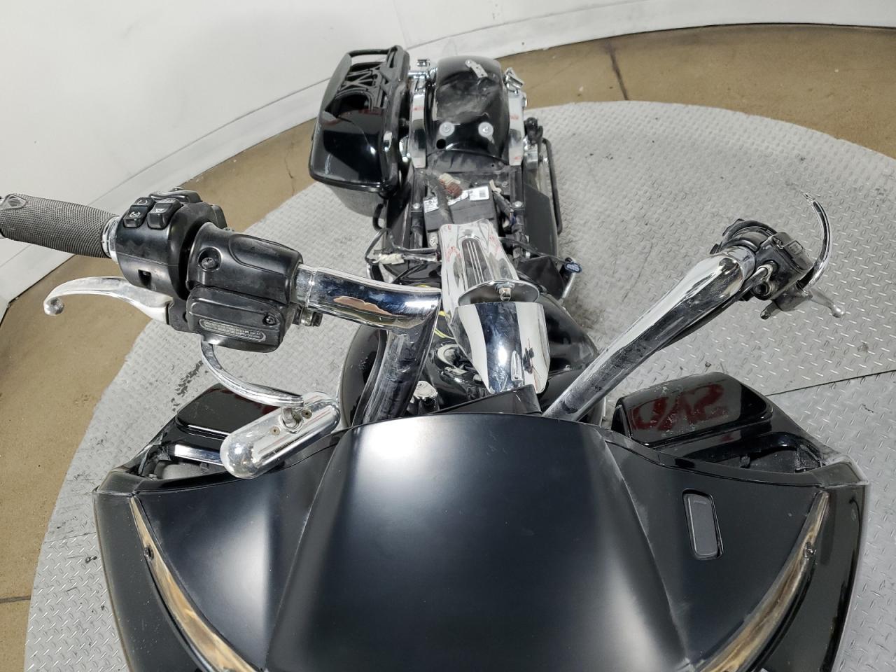 2016 Harley-Davidson Fltrx Road Glide - Фото 5