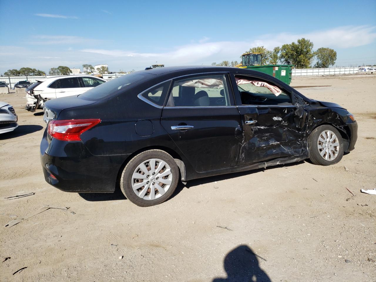 2017 Nissan Sentra S - Фото 3