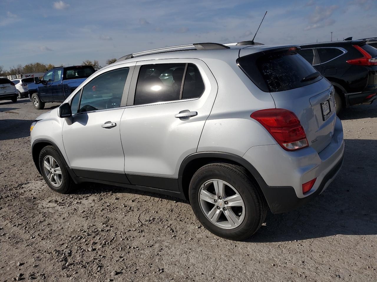 2020 Chevrolet Trax 1Lt - Image 2