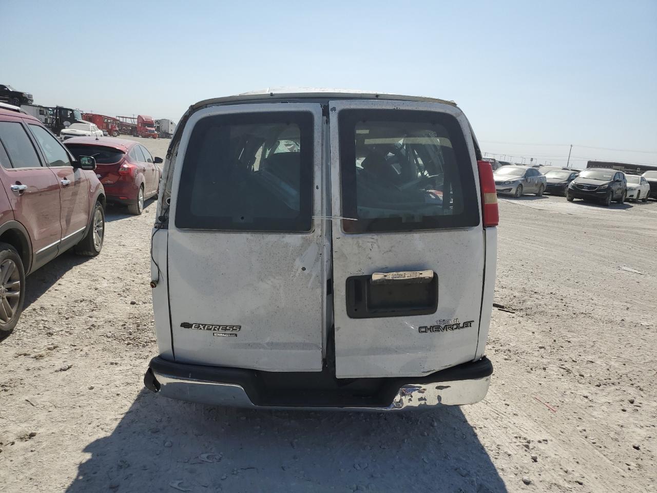 2006 Chevrolet Express G3500 - Image 6