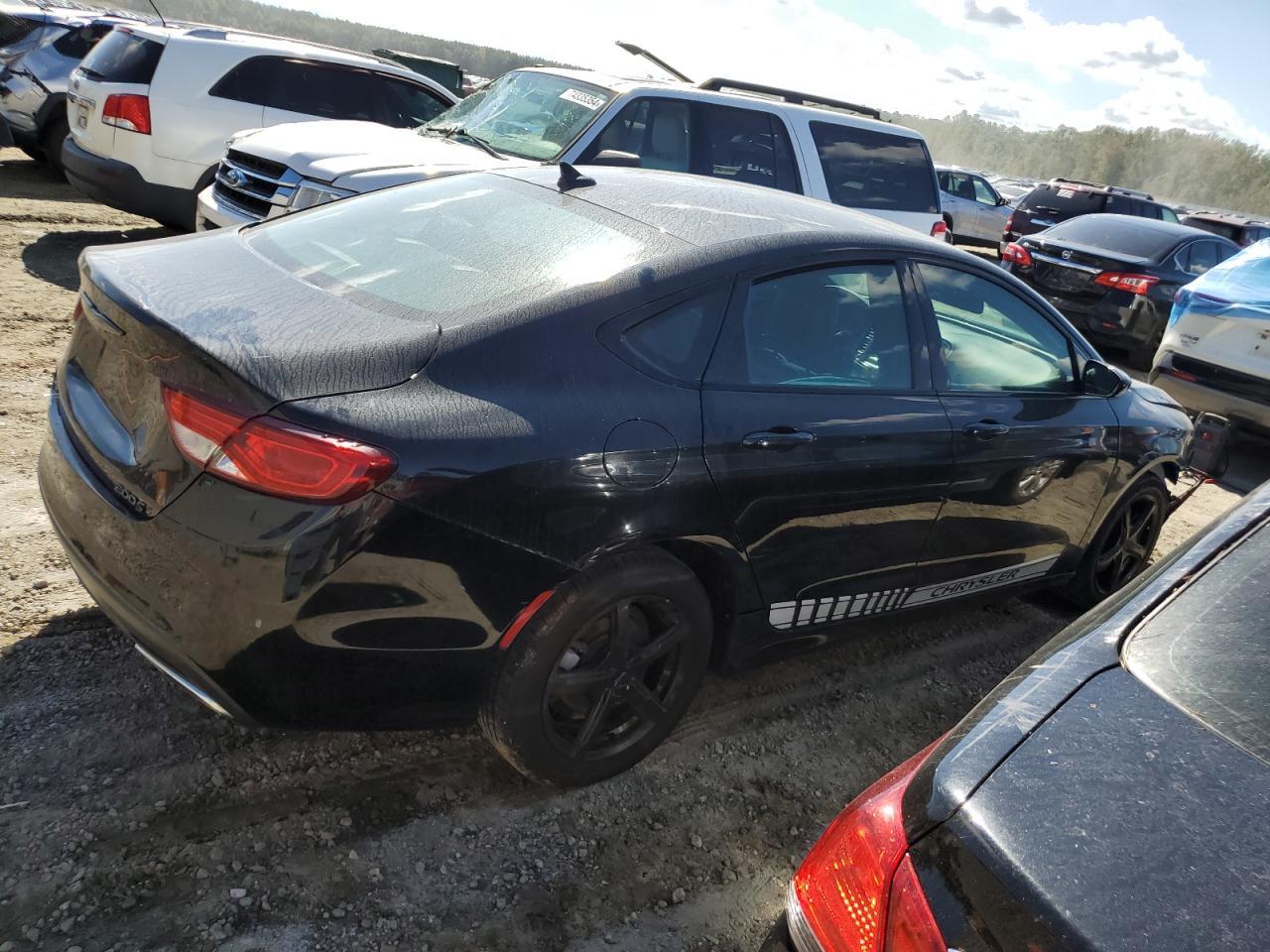 2015 Chrysler 200 S - Image 3