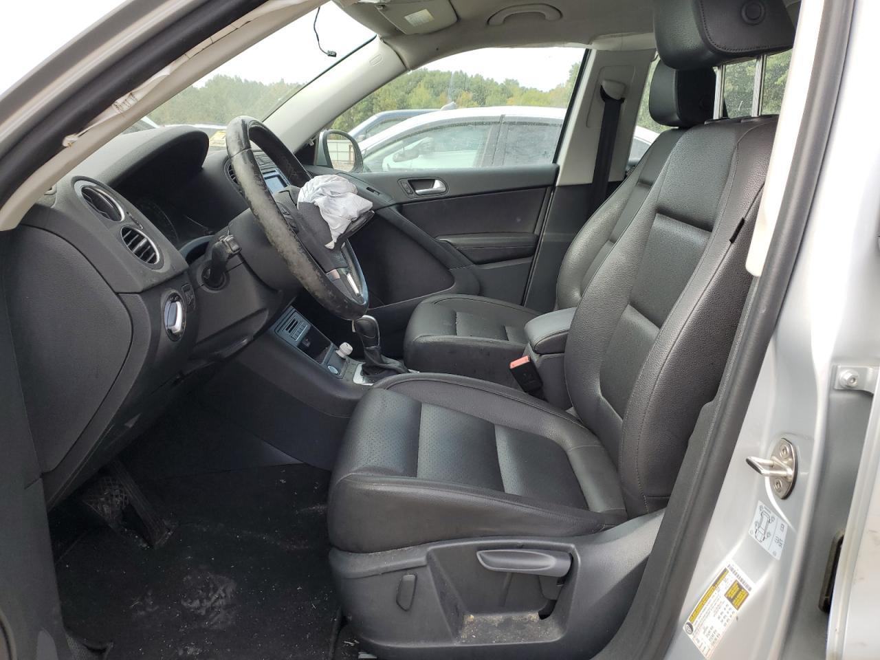 2017 Volkswagen Tiguan S - Image 7