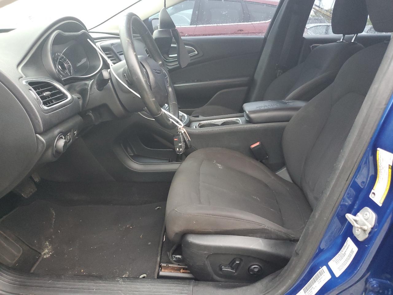 2015 Chrysler 200 Limited - Фото 7