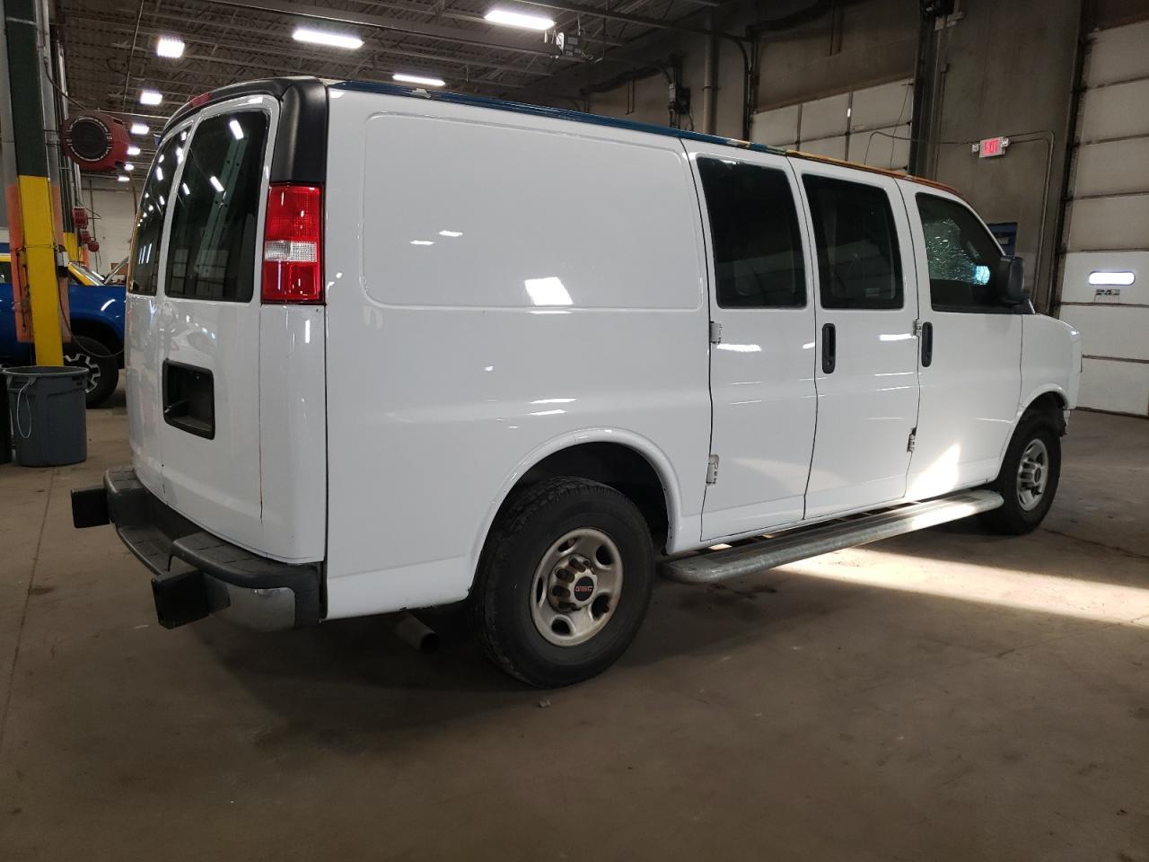 2020 GMC Savana G2500 - Фото 3