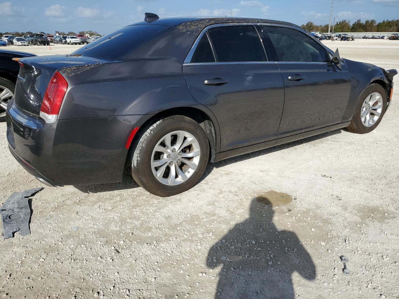 2023 Chrysler 300 Touring - Фото 3