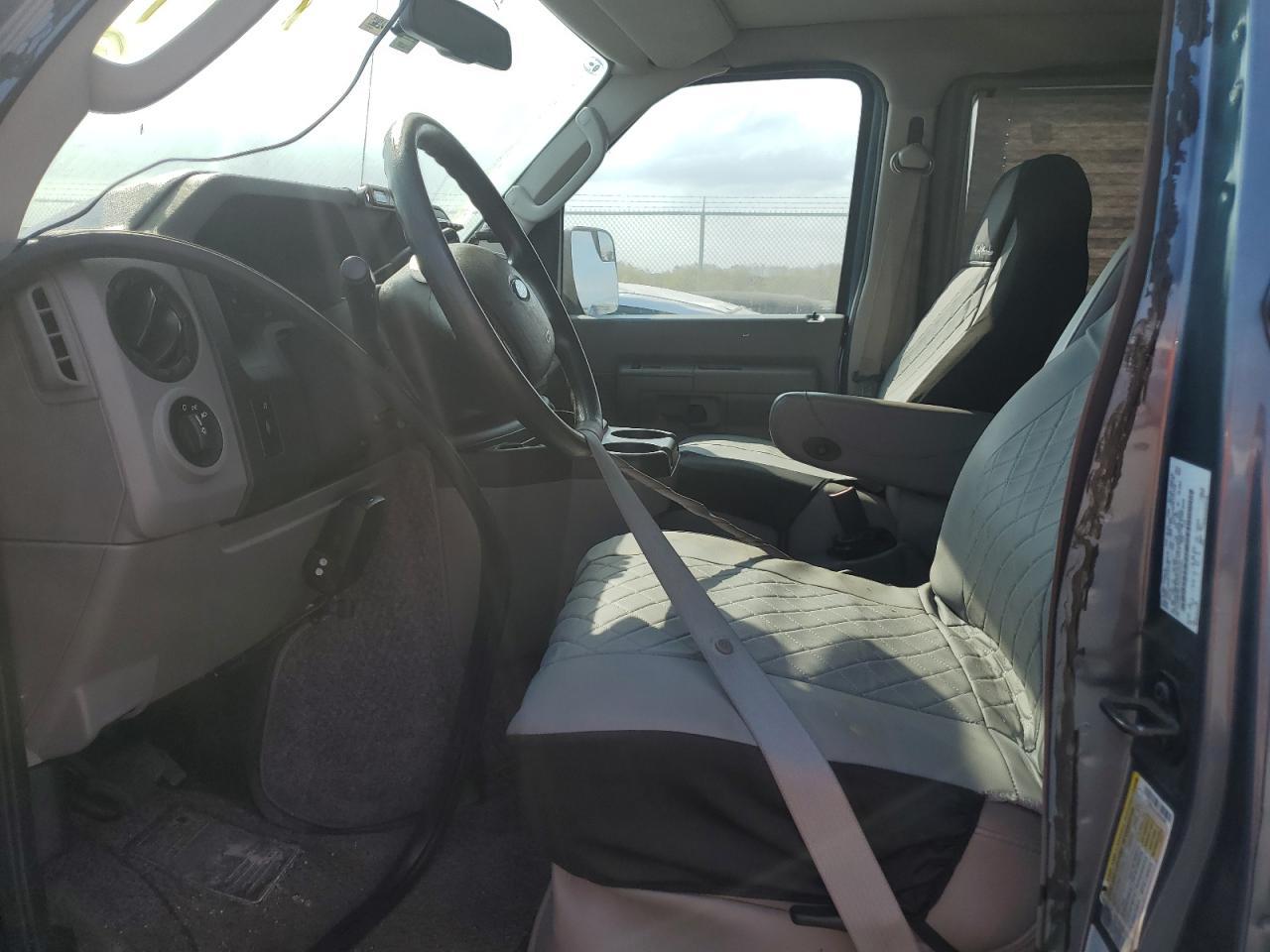 2014 Ford Econoline E150 Van - Image 7