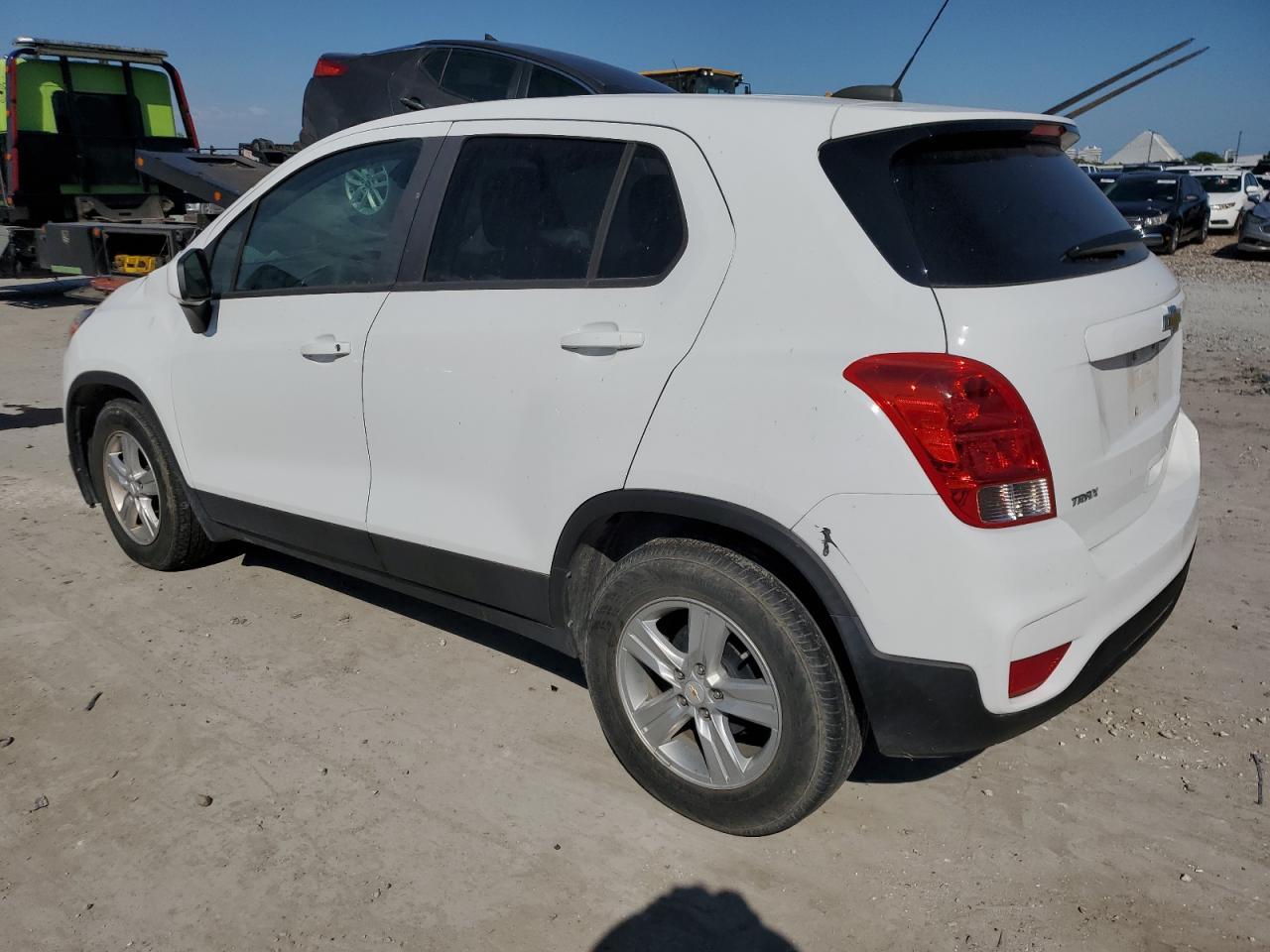 2020 Chevrolet Trax Ls - Фото 2