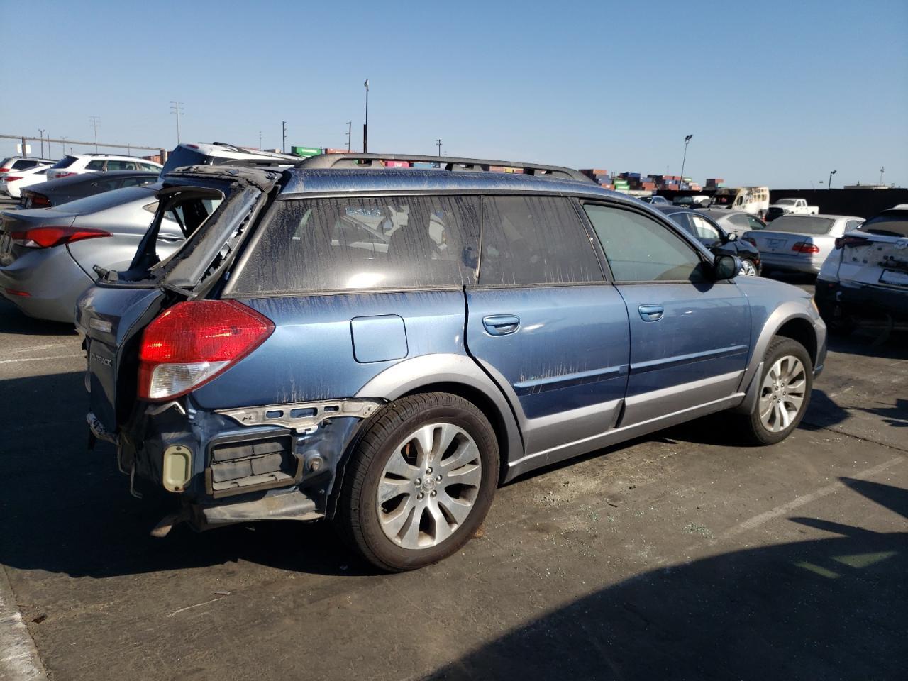 2009 Subaru Outback 2.5I Limited - Image 3