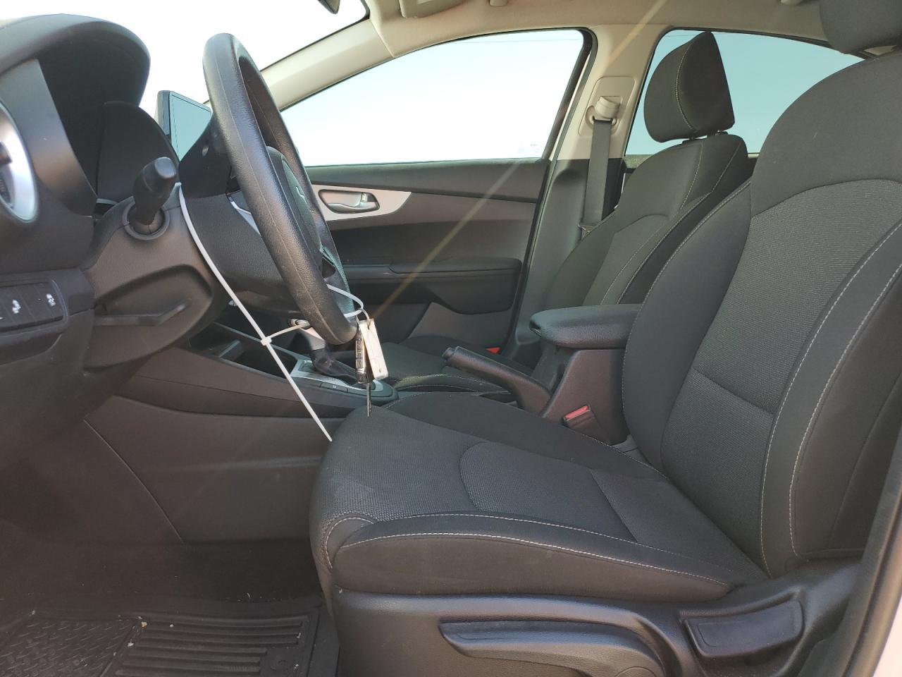 2024 Kia Forte Lxs - Фото 7