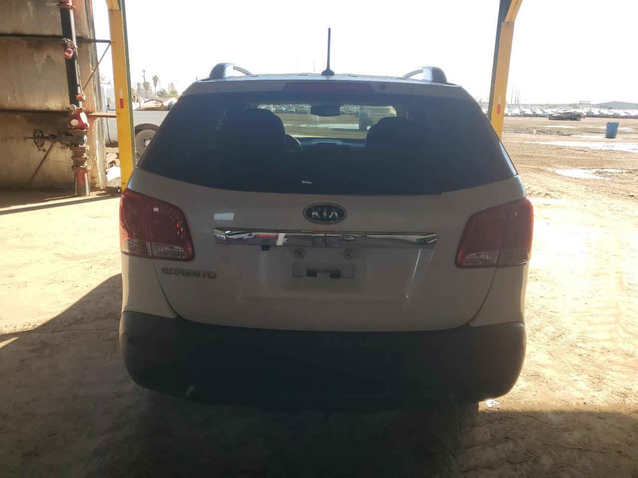 2011 Kia Sorento Base - Фото 6