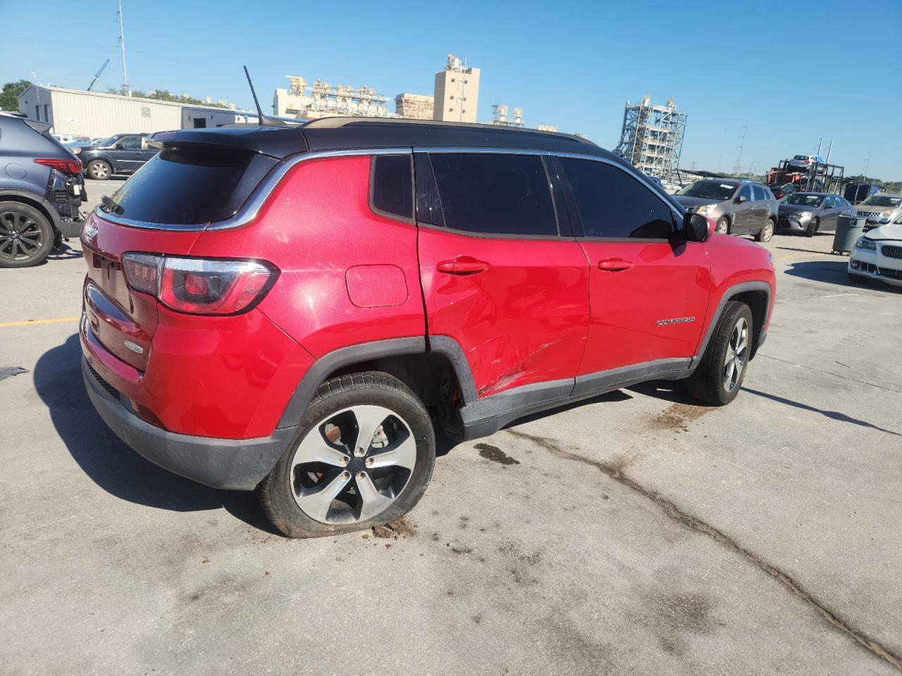 2018 Jeep Compass Latitude - Image 3