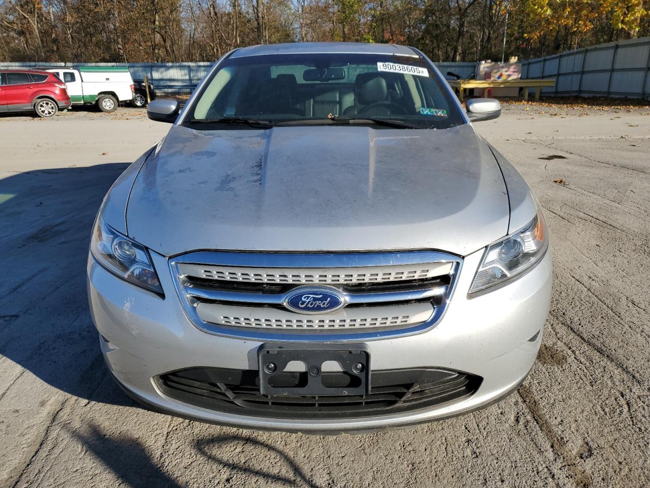 2011 Ford Taurus - Фото 5