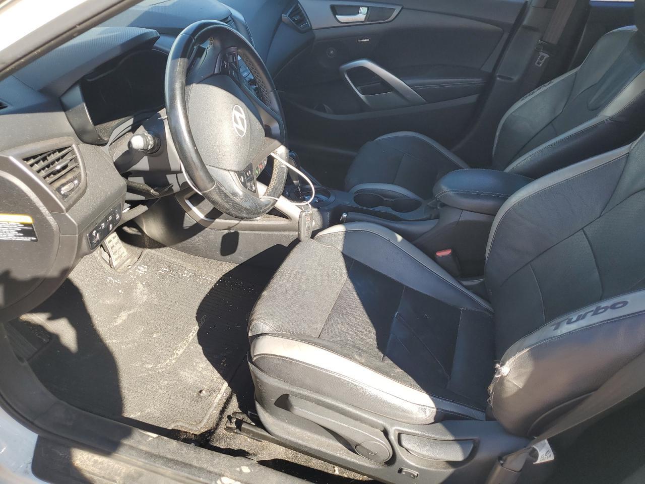 2016 Hyundai Veloster Turbo - Фото 7