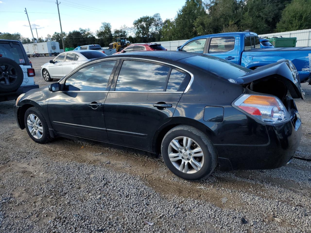 2010 Nissan Altima Base - Фото 2