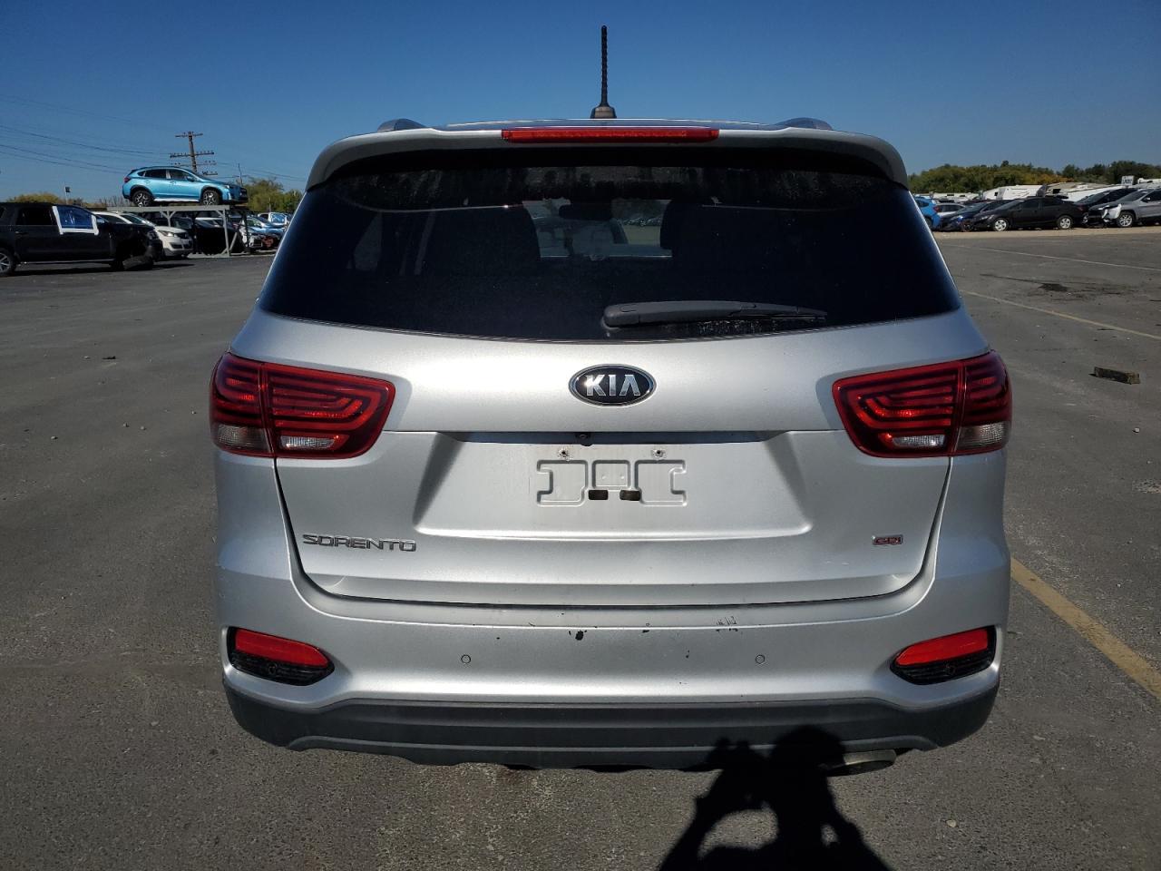 2020 Kia Sorento L - Image 6