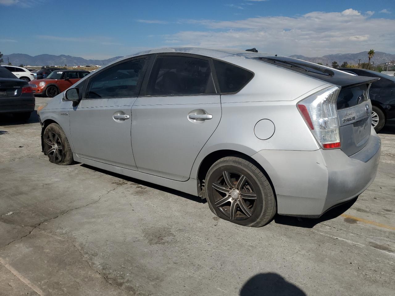2010 Toyota Prius - Фото 2