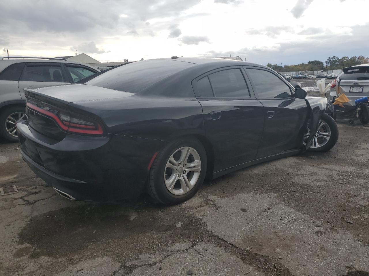 2022 Dodge Charger Sxt - Фото 3