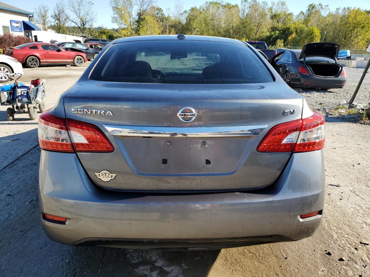 2015 Nissan Sentra S - Фото 6