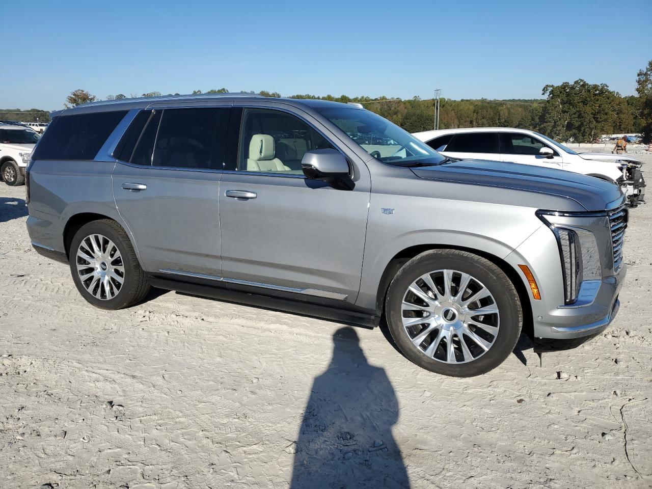 2025 Cadillac Escalade Premium Luxury Platinum - Image 4