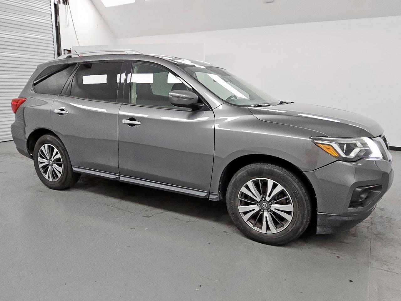 2018 Nissan Pathfinder Sv - Image 4