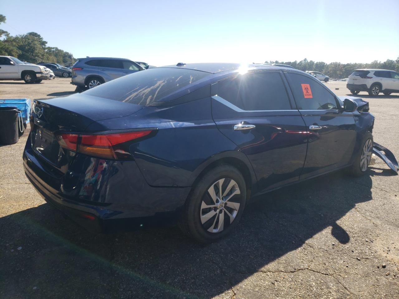 2019 Nissan Altima S - Фото 3