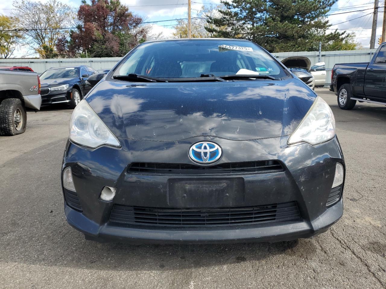 2013 Toyota Prius C - Image 5
